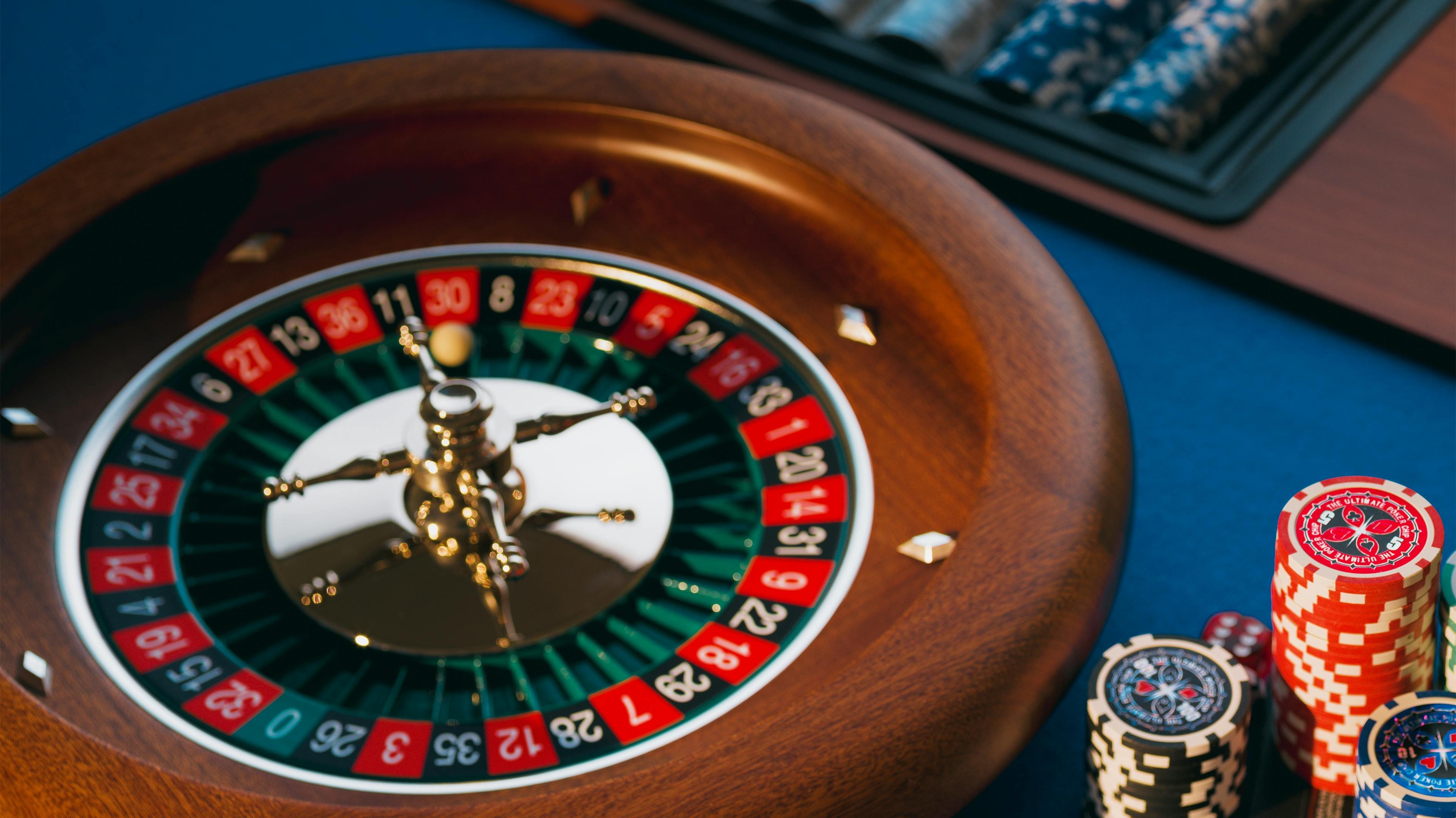 Colok Naga live dealer table with three dice in motion on angel4d login